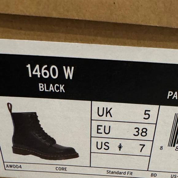 dr martins 1460 WOMEN'S PATENT LEATHER LACE UP BOOTS - Picture 9 of 9